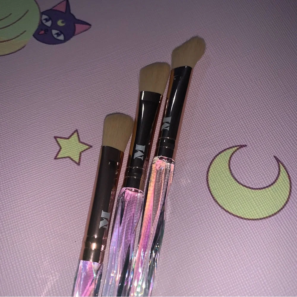 3 Makeup Brushes with Clear Diamond Rainbow Reflective Handles